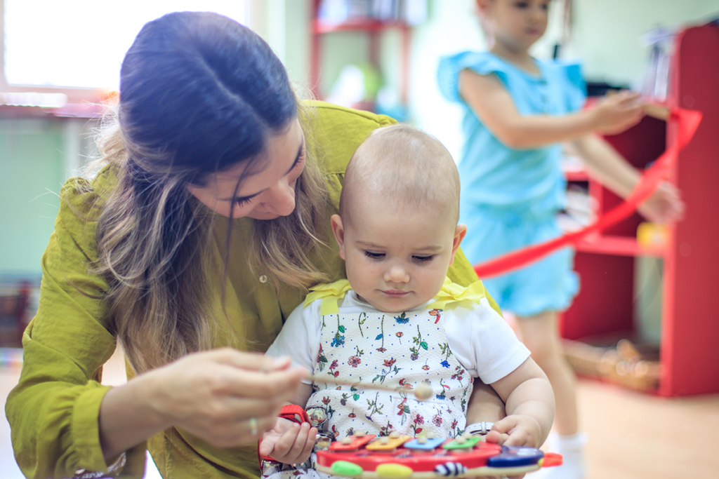 Toddlers – Interactive Learning for Growing Independence